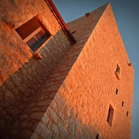 Antares Mani Apartment *