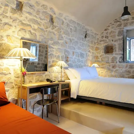 Antares Mani Areópolisz