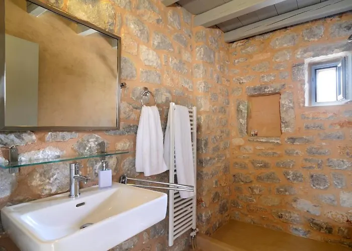 Antares Mani Αρεόπολις